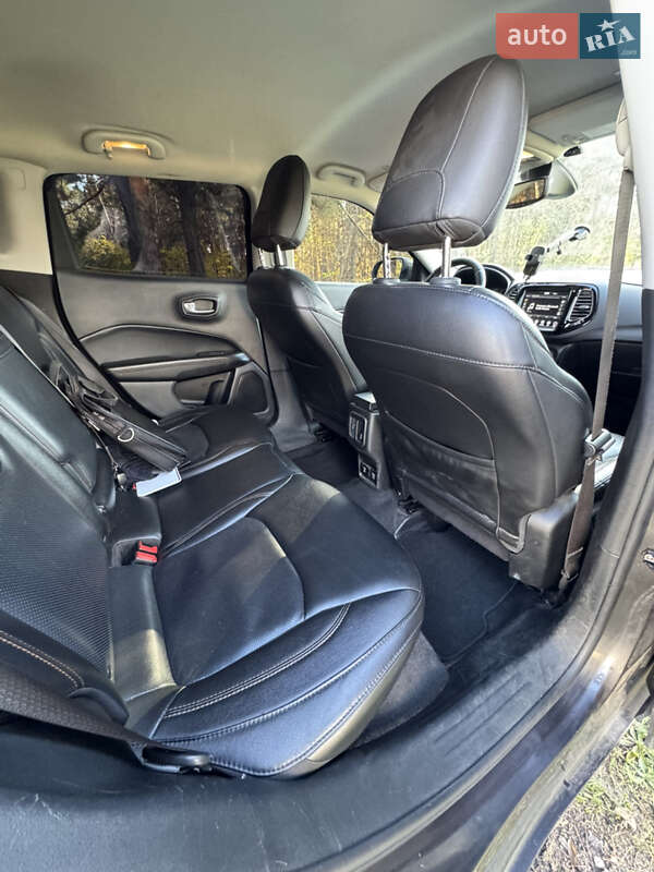 Позашляховик / Кросовер Jeep Compass 2018 в Києві фото 35 Позашляховик / Кросовер Jeep Compass 2018 в Києві