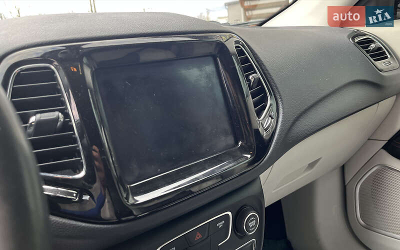 Внедорожник / Кроссовер Jeep Compass 2018 в Стрые