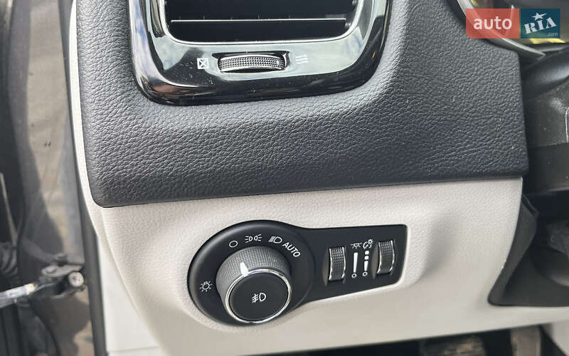 Внедорожник / Кроссовер Jeep Compass 2018 в Стрые