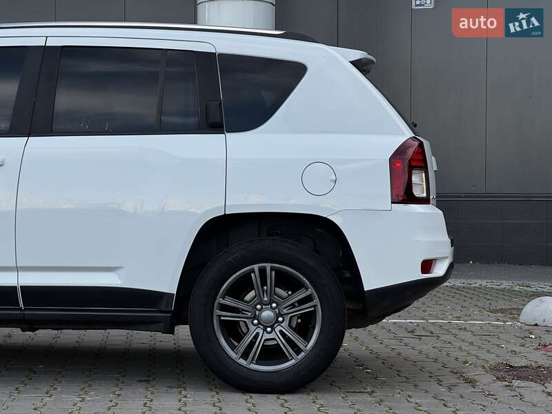 Позашляховик / Кросовер Jeep Compass 2013 в Києві