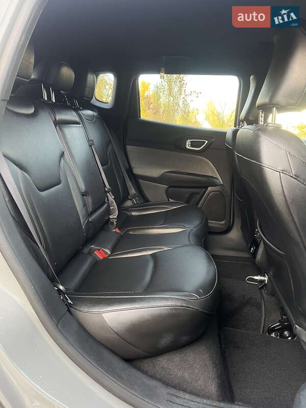 Внедорожник / Кроссовер Jeep Compass 2023 в Киеве