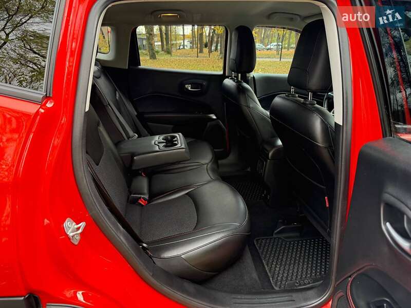 Позашляховик / Кросовер Jeep Compass 2020 в Києві фото 27 Позашляховик / Кросовер Jeep Compass 2020 в Києві