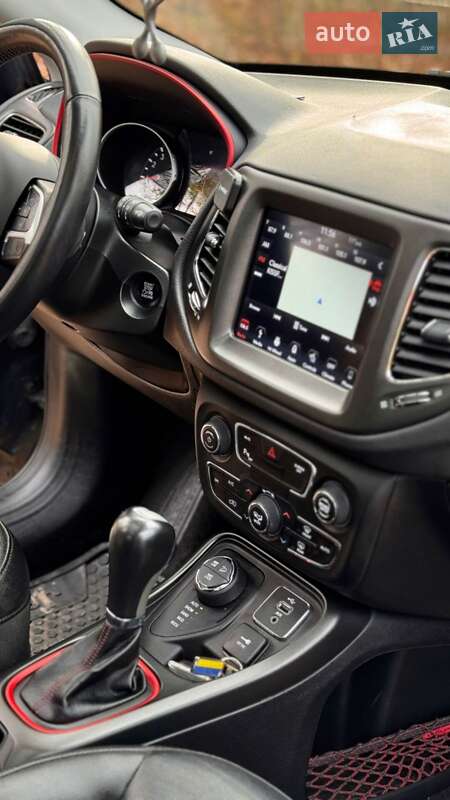 Внедорожник / Кроссовер Jeep Compass 2018 в Киеве