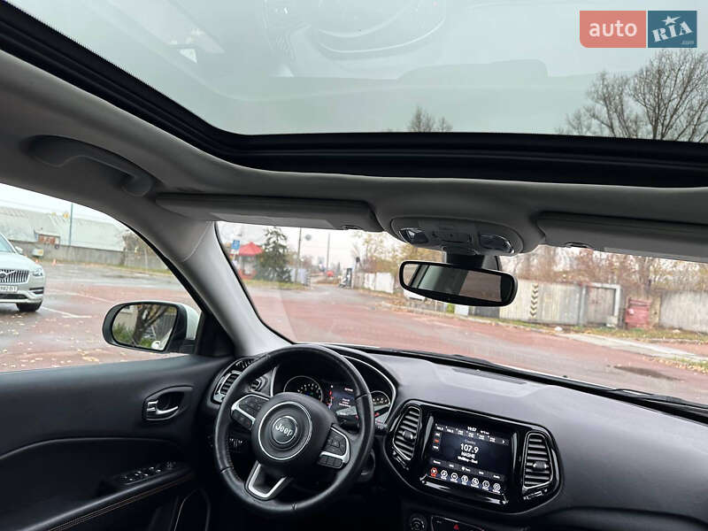 Внедорожник / Кроссовер Jeep Compass 2018 в Киеве