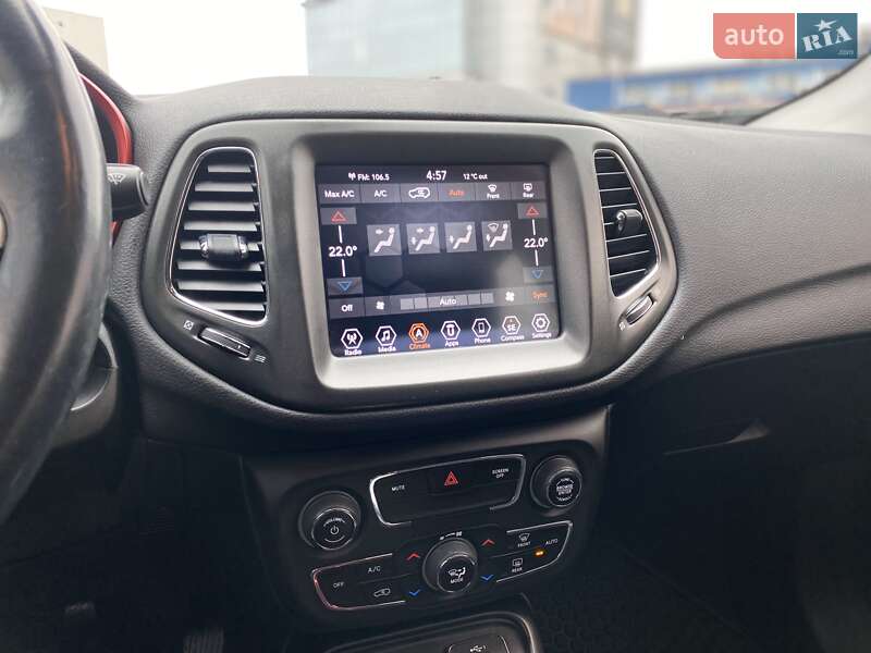 Внедорожник / Кроссовер Jeep Compass 2020 в Киеве