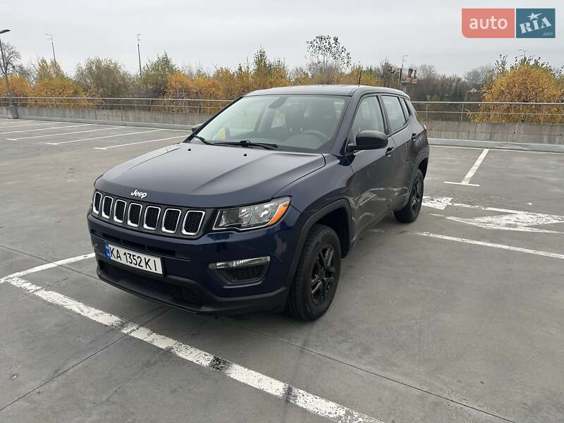 Внедорожник / Кроссовер Jeep Compass 2018 в Киеве