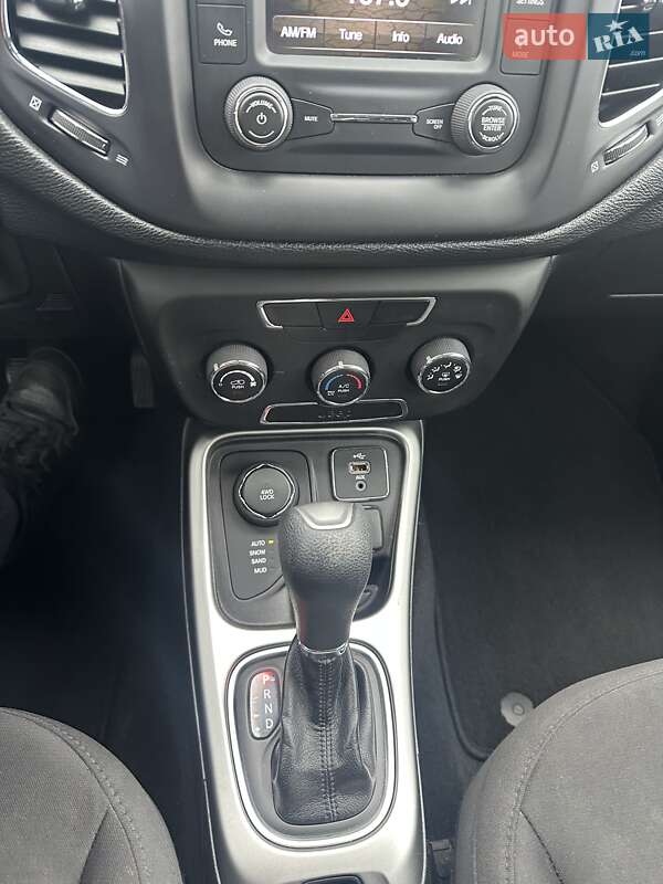 Внедорожник / Кроссовер Jeep Compass 2018 в Киеве