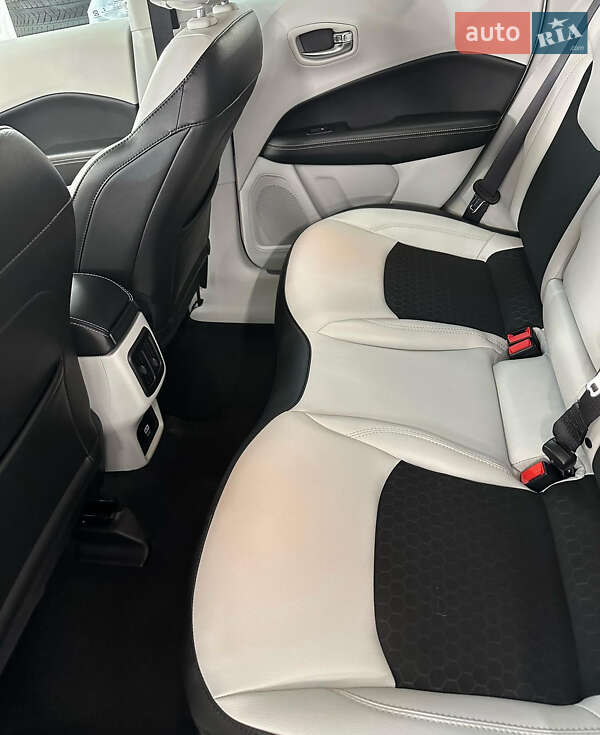 Внедорожник / Кроссовер Jeep Compass 2020 в Киеве