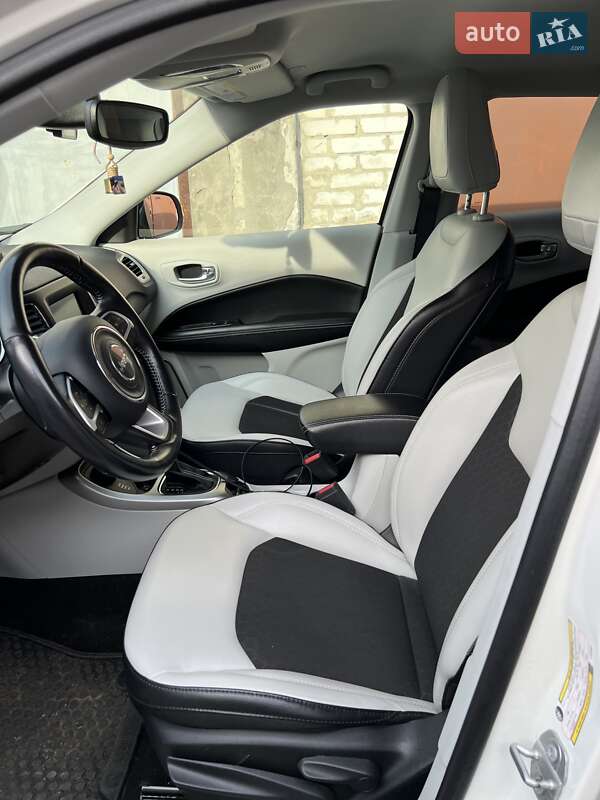 Внедорожник / Кроссовер Jeep Compass 2020 в Киеве