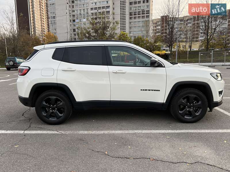 Внедорожник / Кроссовер Jeep Compass 2020 в Киеве