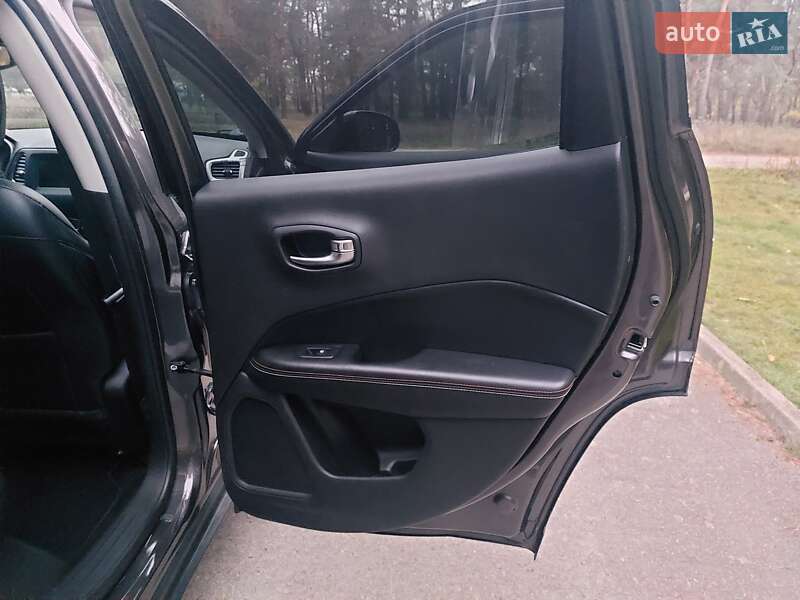 Внедорожник / Кроссовер Jeep Compass 2019 в Кременчуге