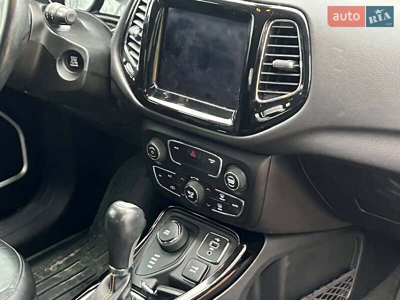 Позашляховик / Кросовер Jeep Compass 2017 в Києві фото 18 Позашляховик / Кросовер Jeep Compass 2017 в Києві