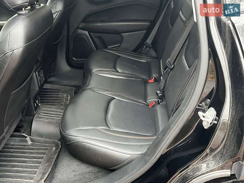 Позашляховик / Кросовер Jeep Compass 2017 в Києві фото 25 Позашляховик / Кросовер Jeep Compass 2017 в Києві