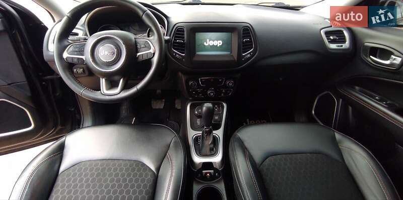 Внедорожник / Кроссовер Jeep Compass 2018 в Тростянце