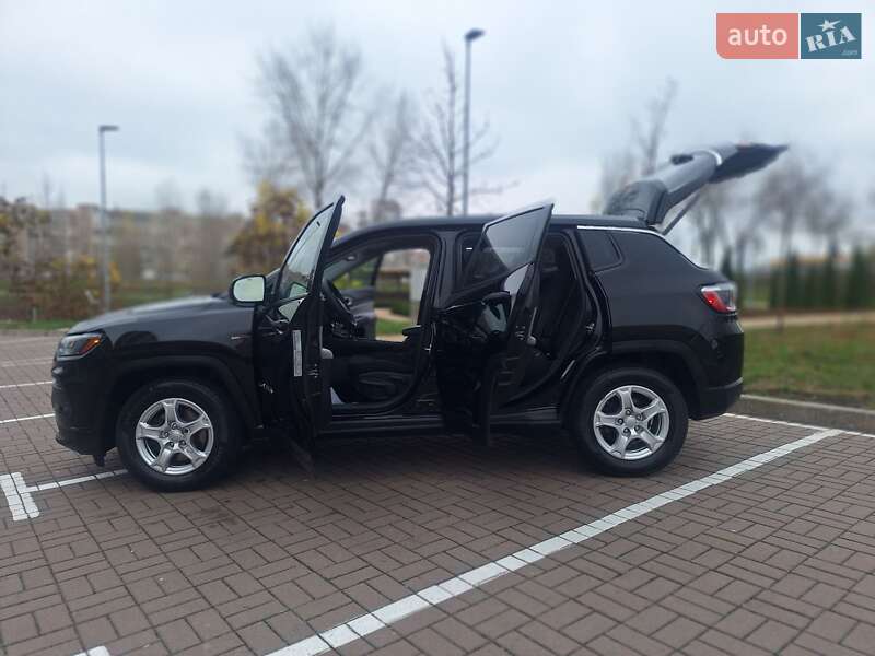 Позашляховик / Кросовер Jeep Compass 2022 в Києві фото 24 Позашляховик / Кросовер Jeep Compass 2022 в Києві