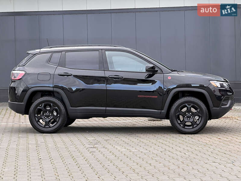 Внедорожник / Кроссовер Jeep Compass 2023 в Киеве