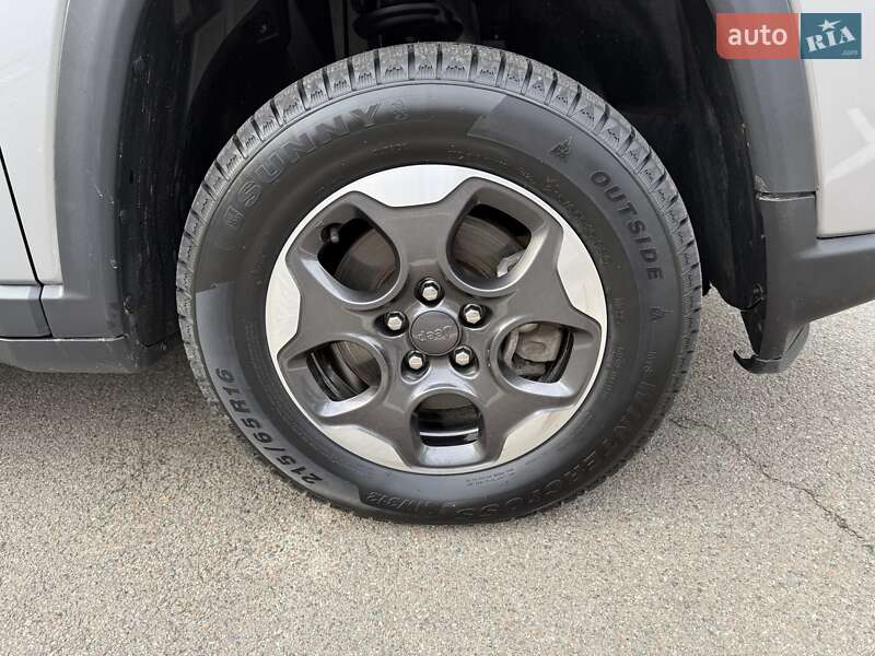 Внедорожник / Кроссовер Jeep Compass 2018 в Киеве