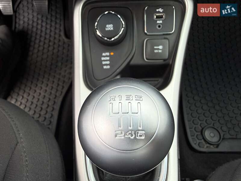 Внедорожник / Кроссовер Jeep Compass 2018 в Киеве