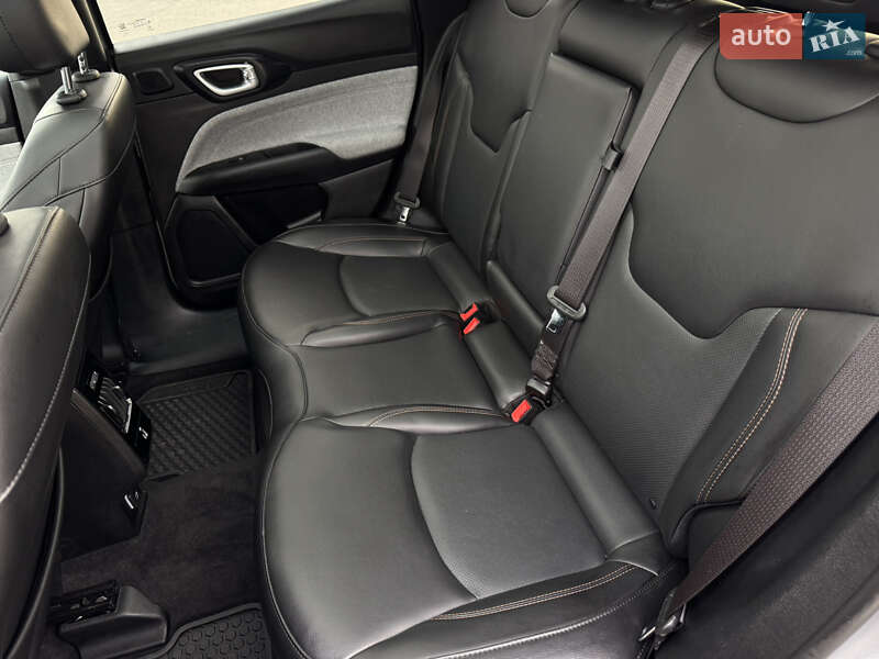 Внедорожник / Кроссовер Jeep Compass 2023 в Калуше