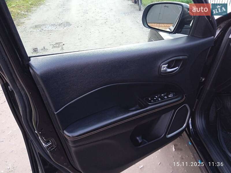 Внедорожник / Кроссовер Jeep Compass 2017 в Любаре