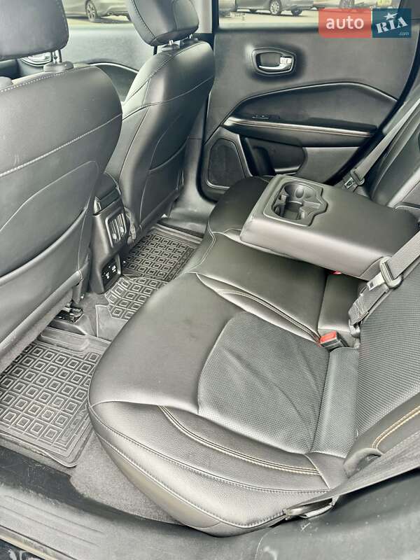 Внедорожник / Кроссовер Jeep Compass 2018 в Киеве