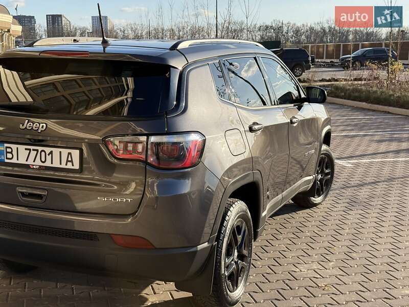 Внедорожник / Кроссовер Jeep Compass 2017 в Софиевской Борщаговке