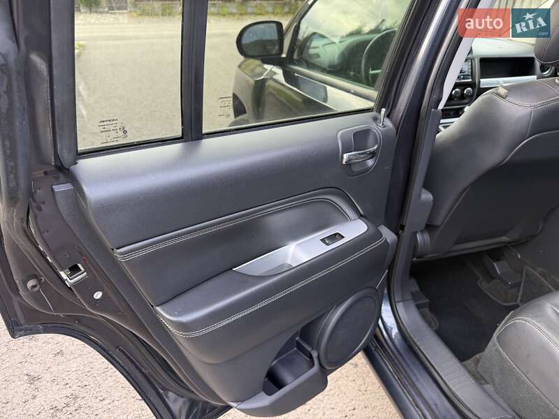 Внедорожник / Кроссовер Jeep Compass 2014 в Киеве