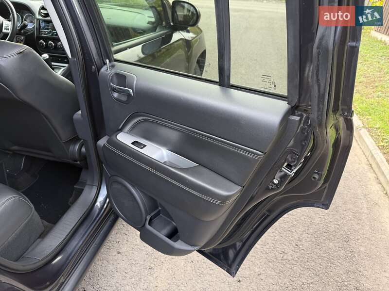 Внедорожник / Кроссовер Jeep Compass 2014 в Киеве