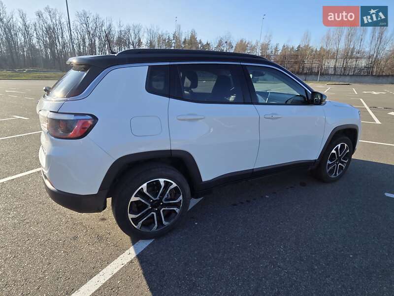 Внедорожник / Кроссовер Jeep Compass 2022 в Киеве