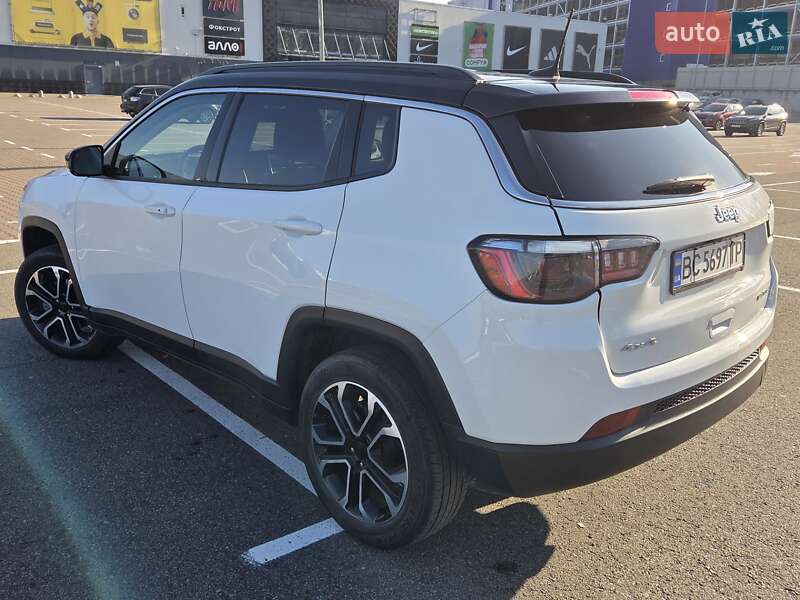 Внедорожник / Кроссовер Jeep Compass 2022 в Киеве