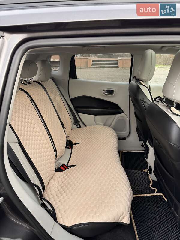 Внедорожник / Кроссовер Jeep Compass 2017 в Кривом Роге