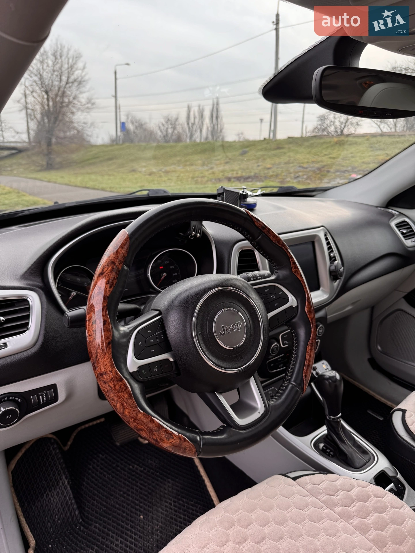 2017 Jeep Compass - мініатюра 16