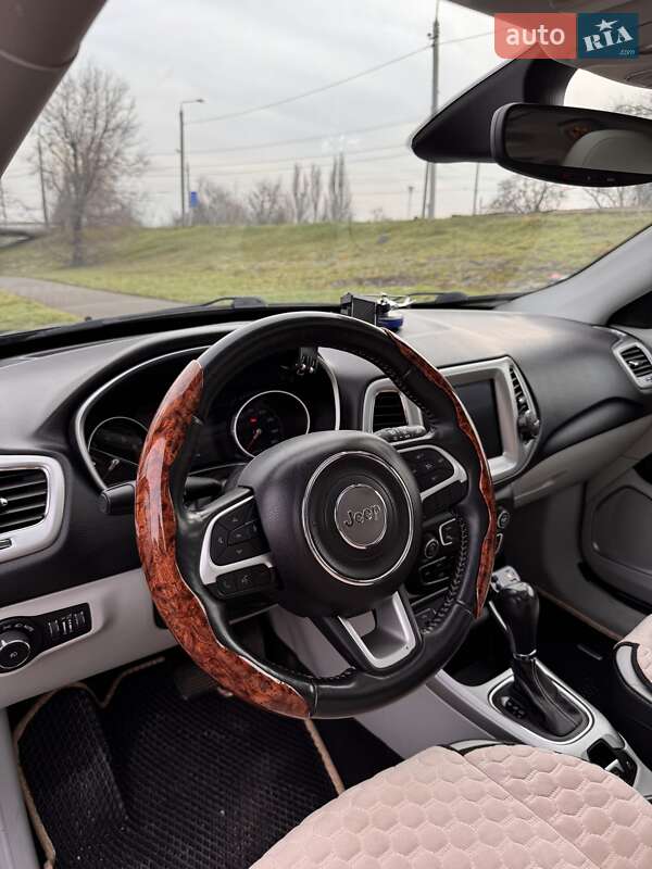 Внедорожник / Кроссовер Jeep Compass 2017 в Кривом Роге
