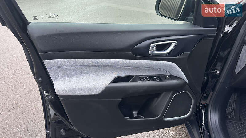 Позашляховик / Кросовер Jeep Compass 2024 в Рівному фото 19 Позашляховик / Кросовер Jeep Compass 2024 в Рівному