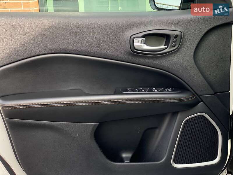 Позашляховик / Кросовер Jeep Compass 2019 в Києві