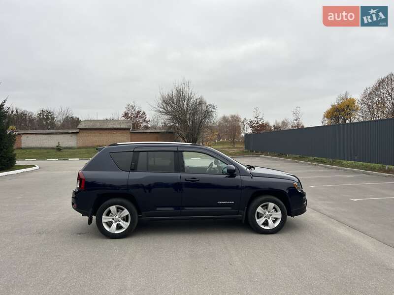 Внедорожник / Кроссовер Jeep Compass 2015 в Богуславе