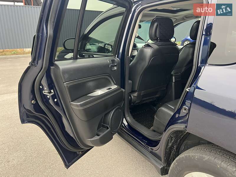 Внедорожник / Кроссовер Jeep Compass 2015 в Богуславе