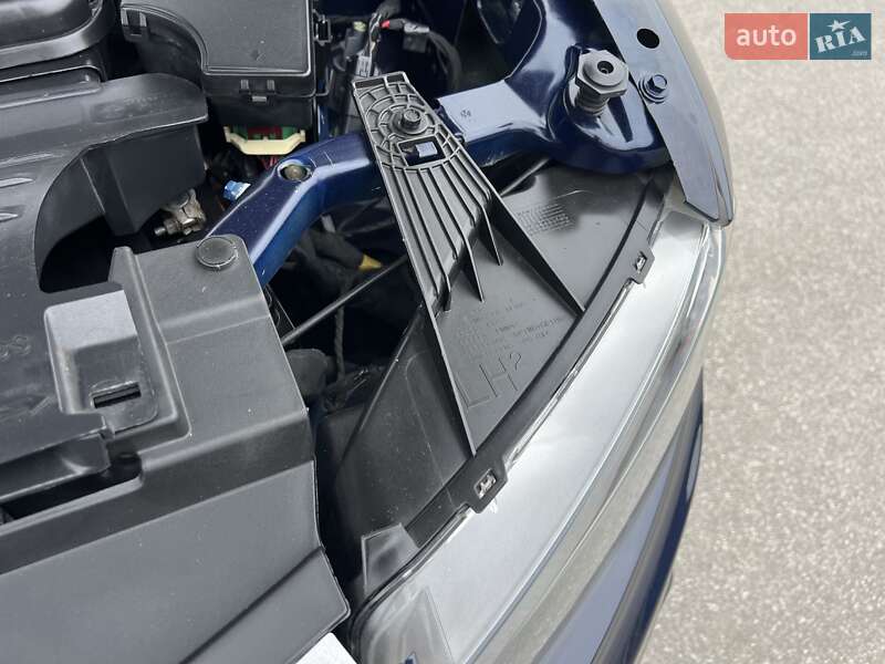 Внедорожник / Кроссовер Jeep Compass 2015 в Богуславе