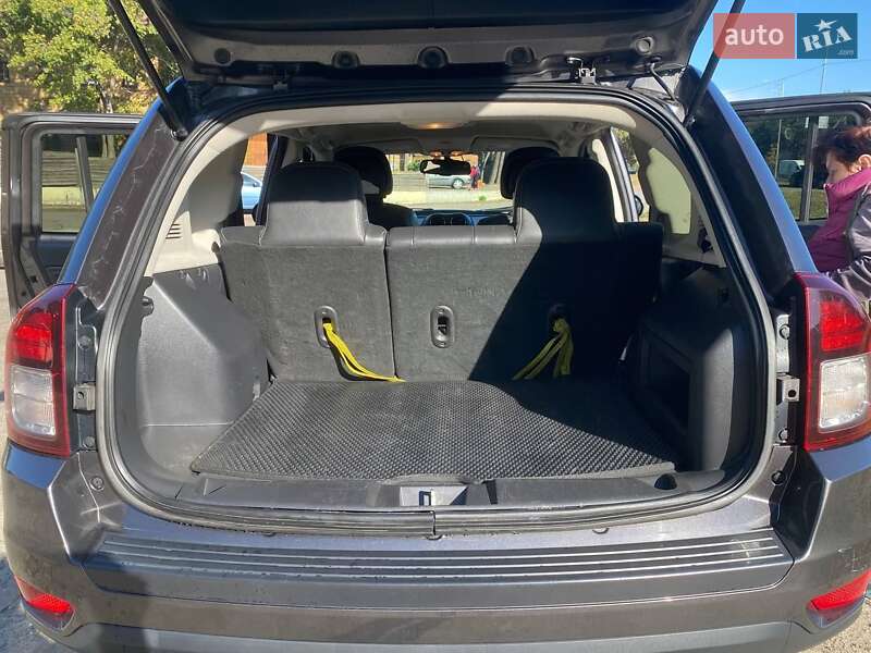 Внедорожник / Кроссовер Jeep Compass 2014 в Киеве