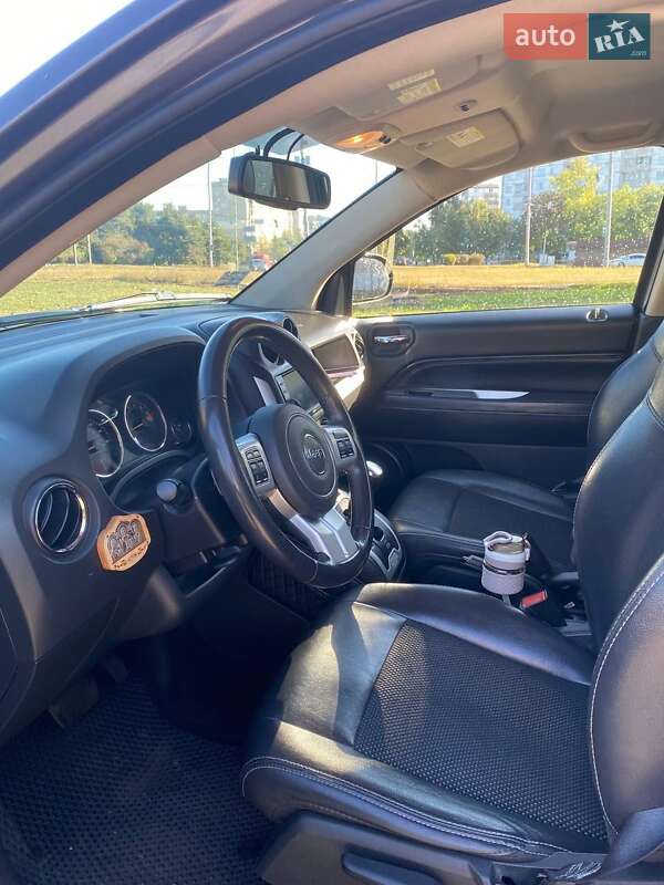 Внедорожник / Кроссовер Jeep Compass 2014 в Киеве