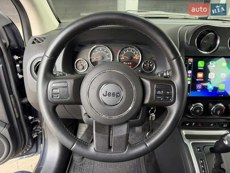 Внедорожник / Кроссовер Jeep Compass 2014 в Киеве