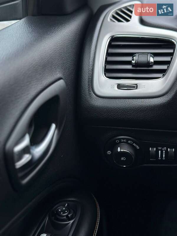 Внедорожник / Кроссовер Jeep Compass 2019 в Днепре