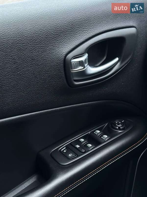 Внедорожник / Кроссовер Jeep Compass 2019 в Днепре