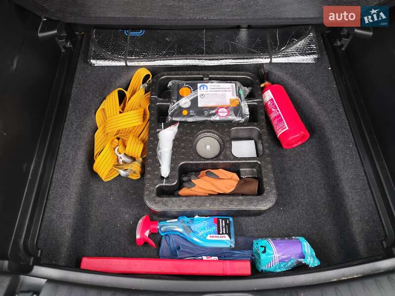 Позашляховик / Кросовер Jeep Compass 2018 в Золочеві