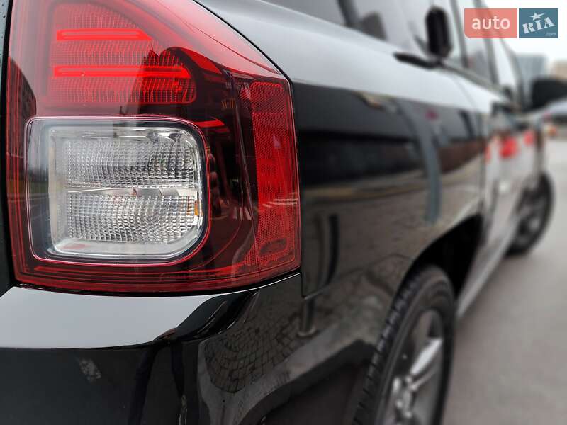 Позашляховик / Кросовер Jeep Compass 2014 в Києві