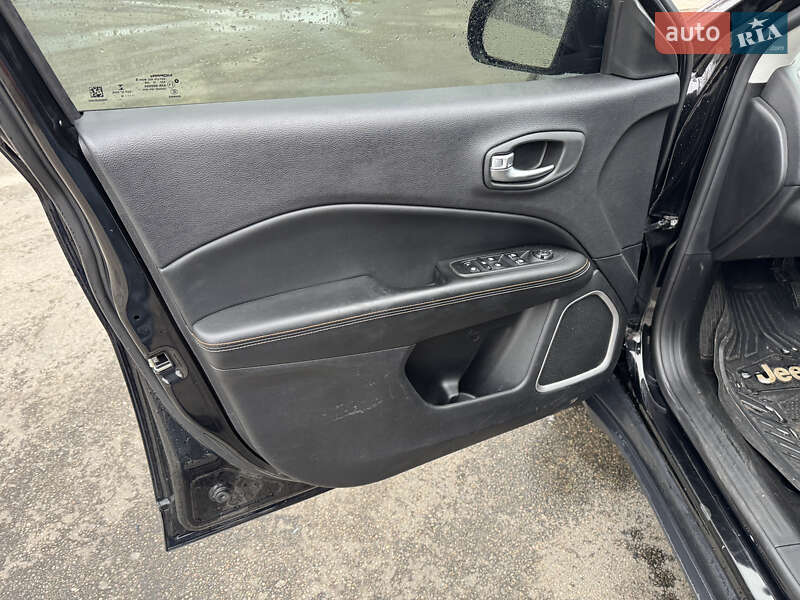 Внедорожник / Кроссовер Jeep Compass 2018 в Днепре