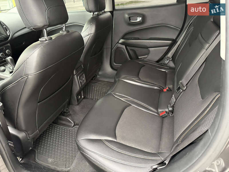 Внедорожник / Кроссовер Jeep Compass 2017 в Днепре