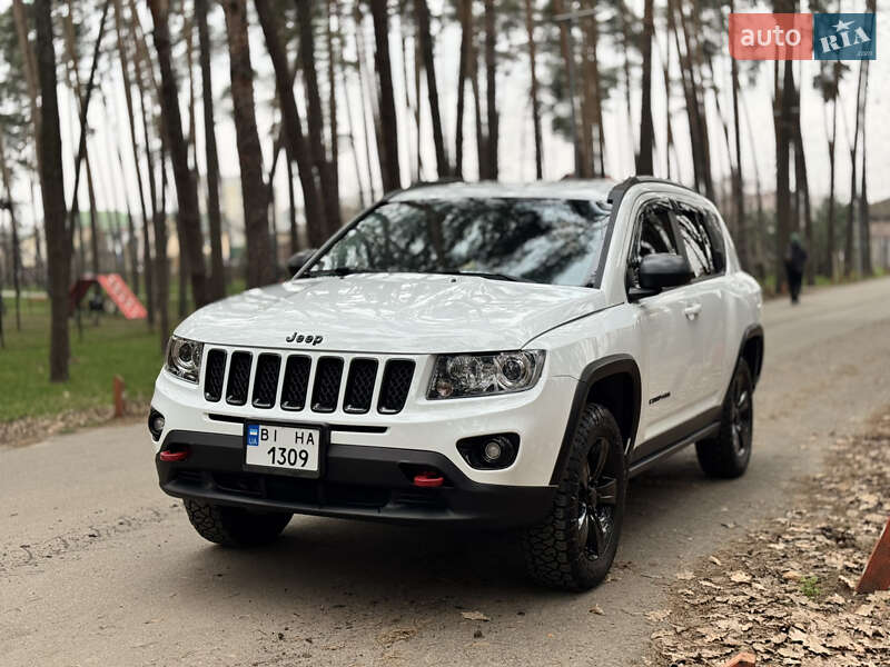 Внедорожник / Кроссовер Jeep Compass 2015 в Киеве фото 2 Внедорожник / Кроссовер Jeep Compass 2015 в Киеве