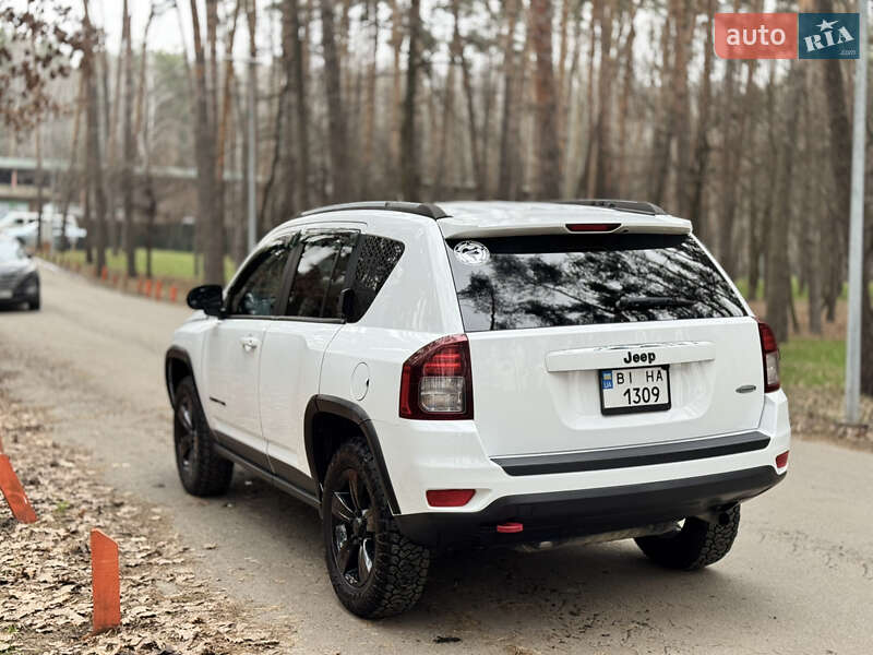 Внедорожник / Кроссовер Jeep Compass 2015 в Киеве фото 13 Внедорожник / Кроссовер Jeep Compass 2015 в Киеве