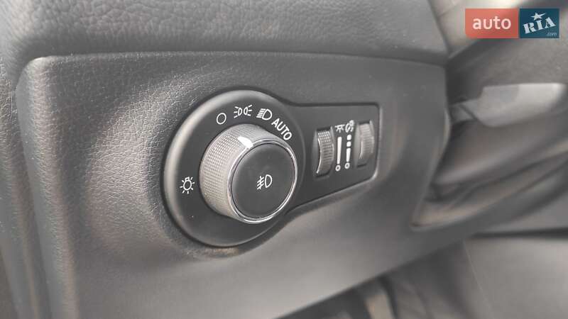 Внедорожник / Кроссовер Jeep Compass 2018 в Тростянце фото 36 Внедорожник / Кроссовер Jeep Compass 2018 в Тростянце